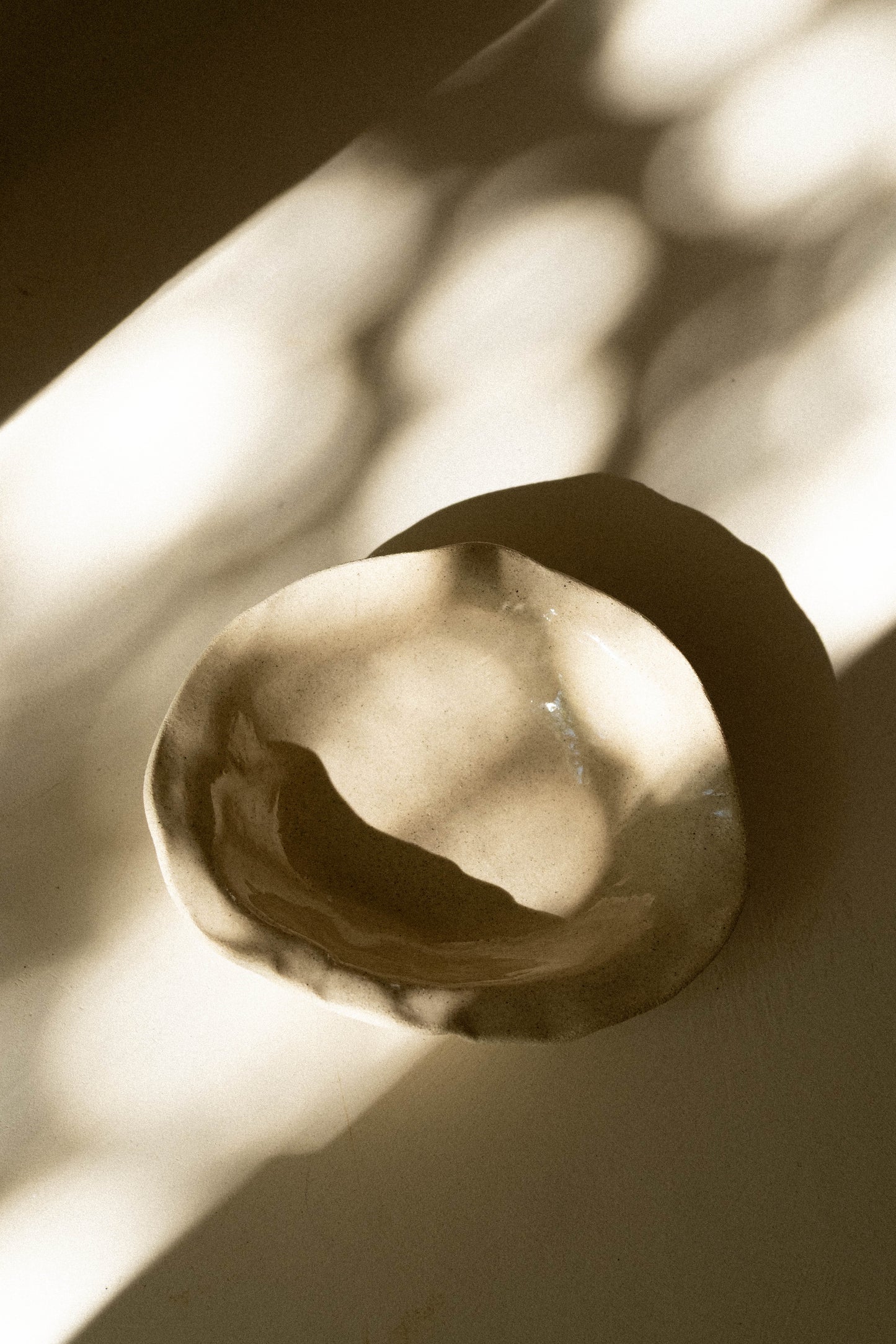 Petite assiette creuse beige - Terraé