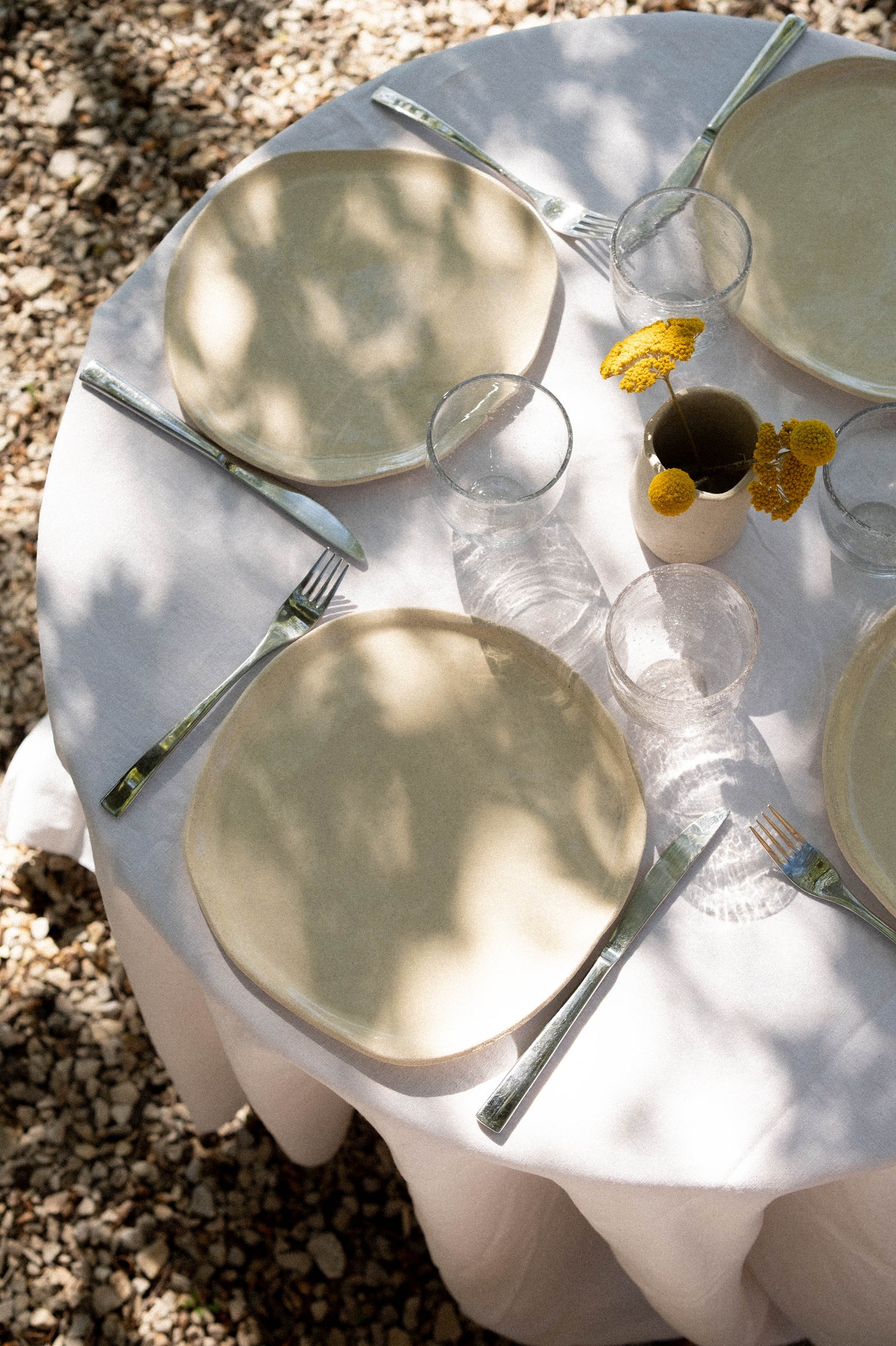 Grande assiette plate beige - Terraé